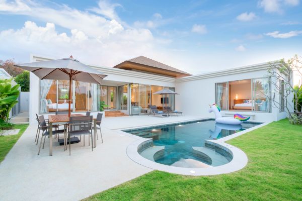 Cost of Pool Deck Repair in Lake Zurich